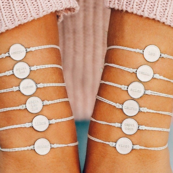 Pure Vida Capricorn Zodiac Sign Slider Bracelet - Picture 2 of 5